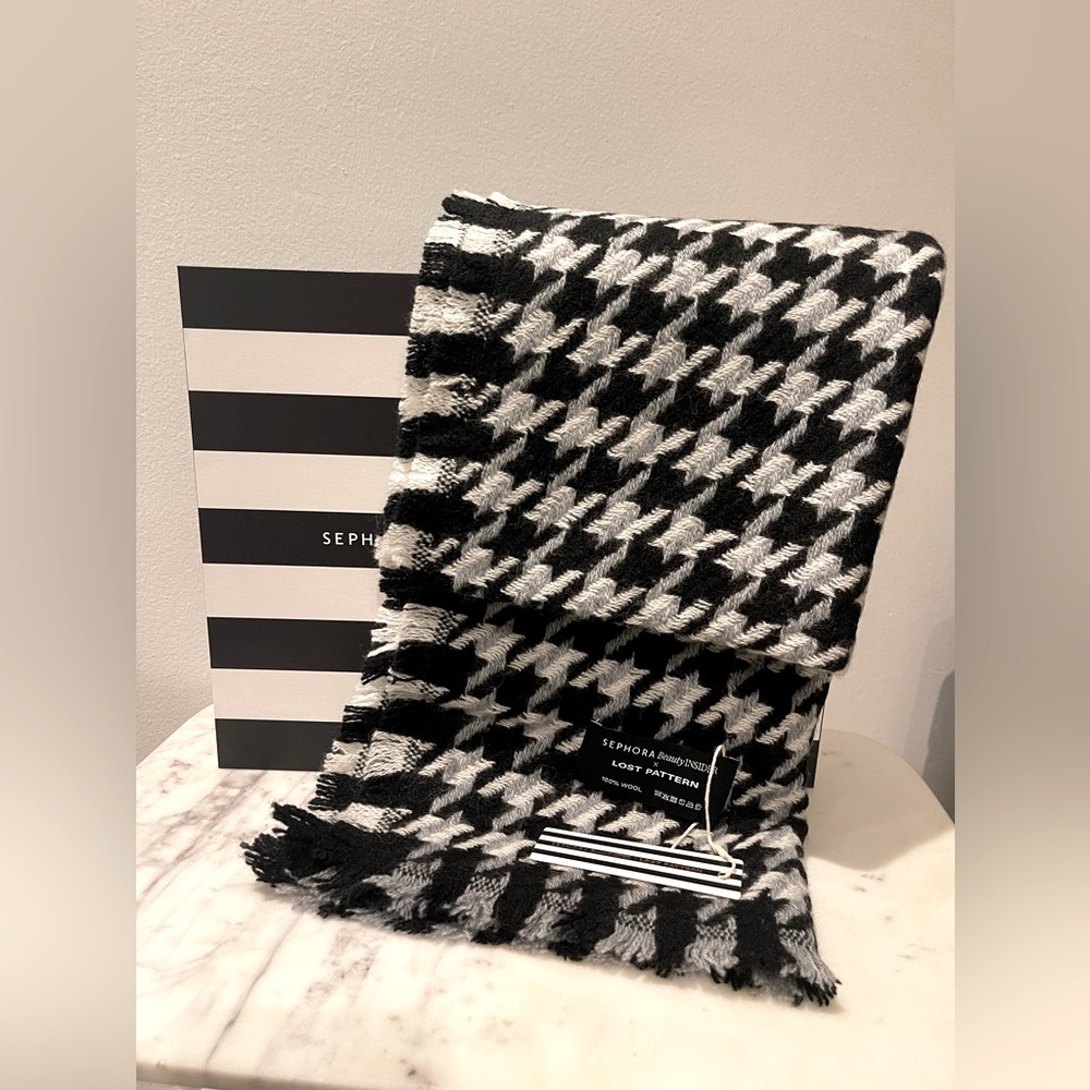 SEPHORA Beauty INSIDER | LOST PATTERN Houndstooth Scarf